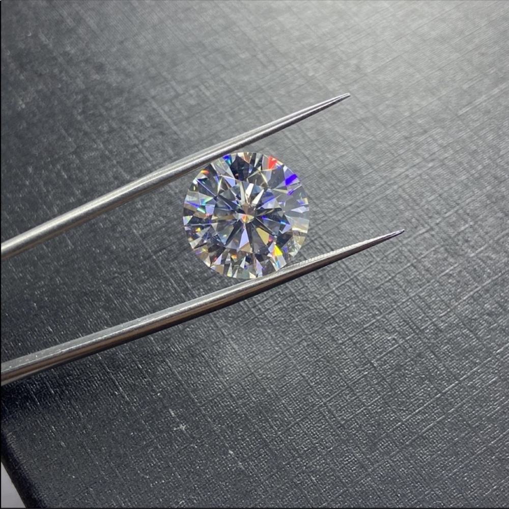 Grown moissanite stone diamond 2carat 8mm IJ Color - Picture 5 of 9
